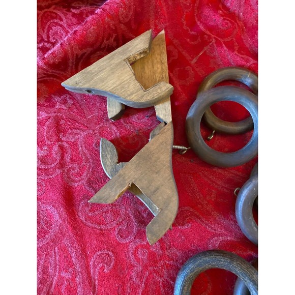 Set of 32 Wood 3” Curtain Drapery Rings with wall brackets - Picture 2 of 3